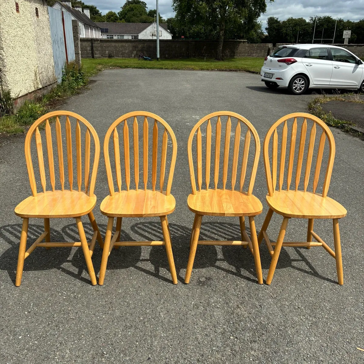 4 Kitchen Solid Pine Chairs - Image 1
