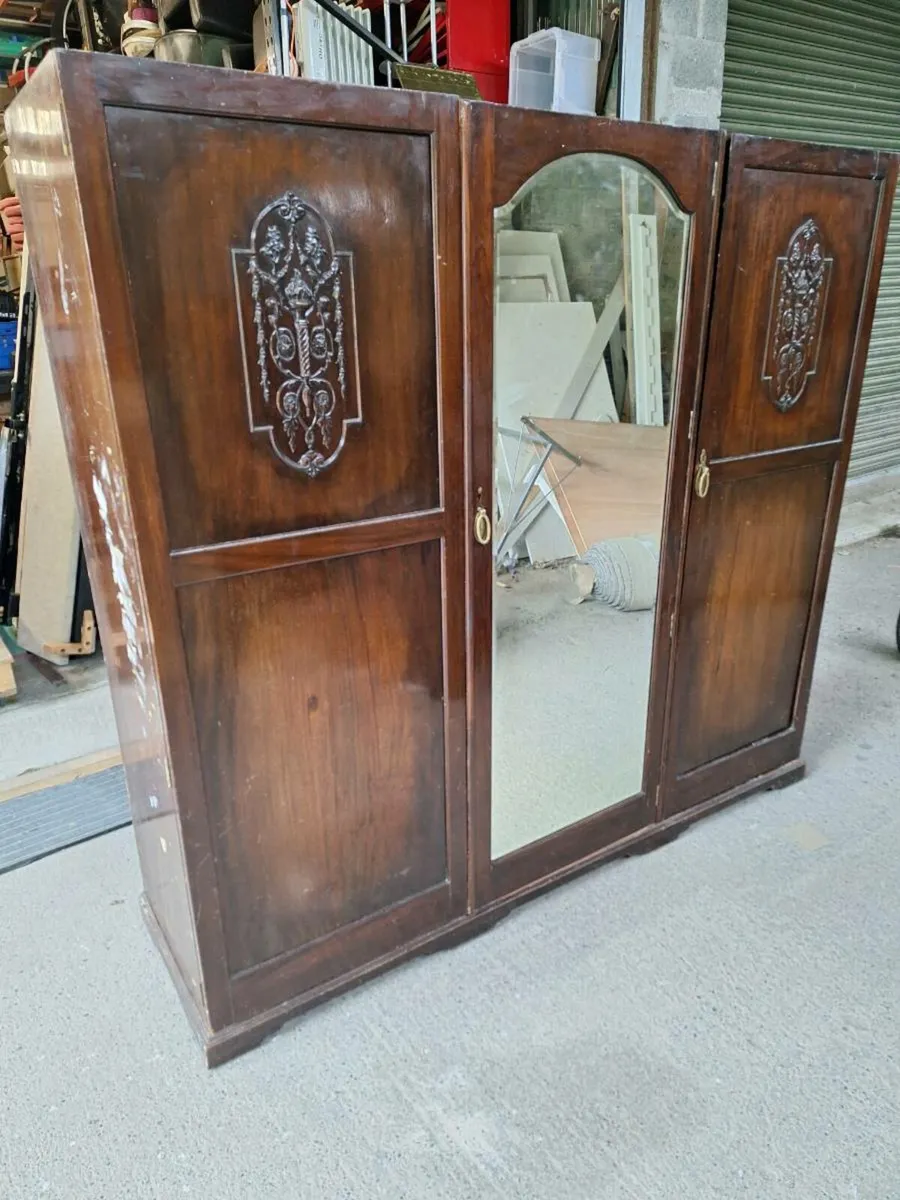 Antique very big wardrobe (DELIVERY) - Image 2