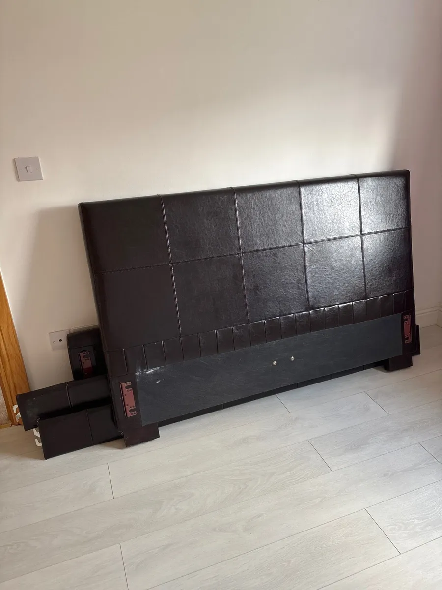 Leather King size bed frame - Image 3