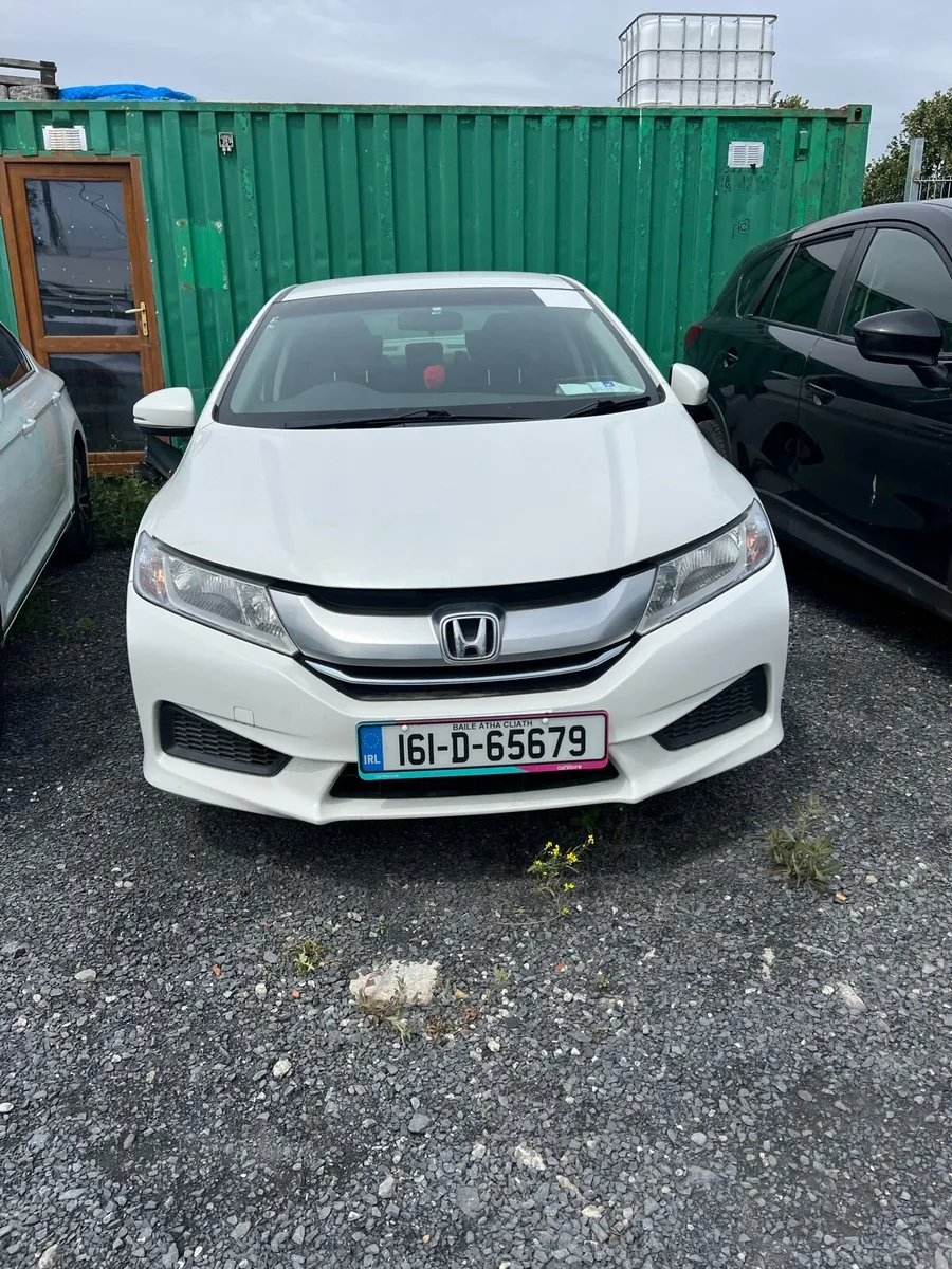 Honda Grace Hybrid - Image 1