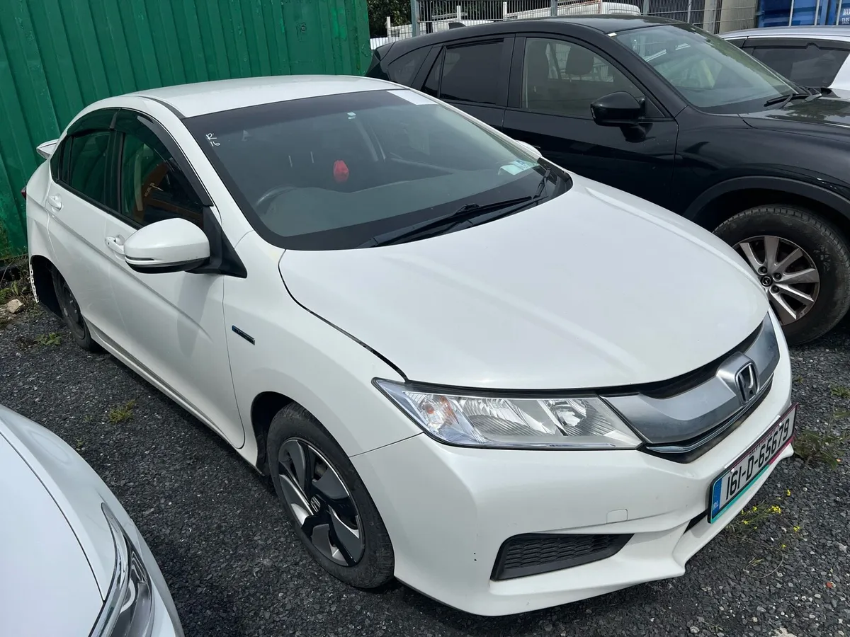 Honda Grace Hybrid - Image 2
