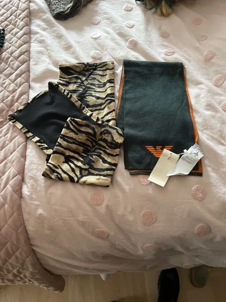 clothing - Image 1