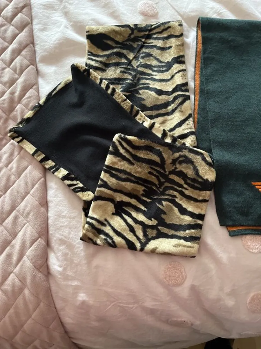 clothing - Image 2