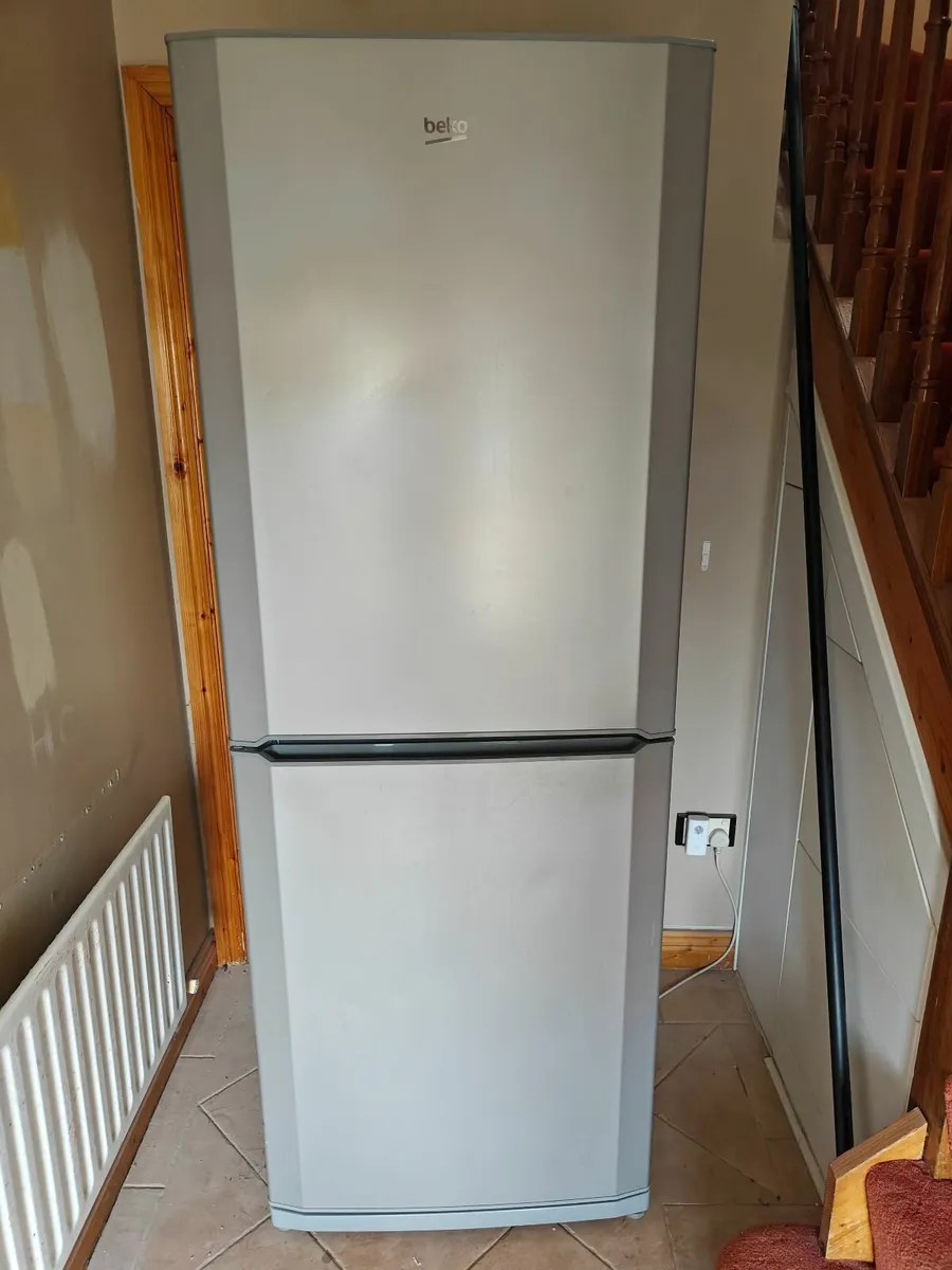 Fridge Freezer 70cm Beko CFL7914 - Image 1