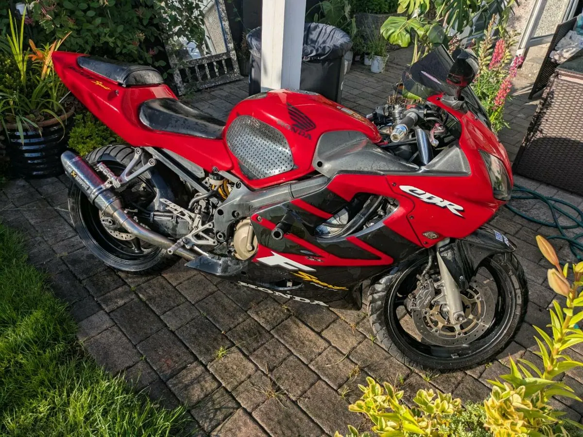 2001 Honda CBR 600 F4i Sport - Image 2