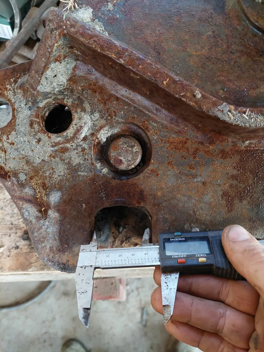 40mm Hydraulic Quick Hitch - Image 4