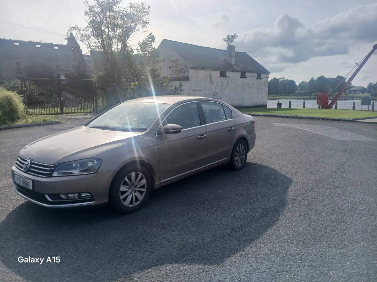2011 vw Passat - Image 3