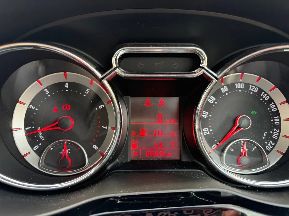 Opel Adam 2016 Automatic - Image 4