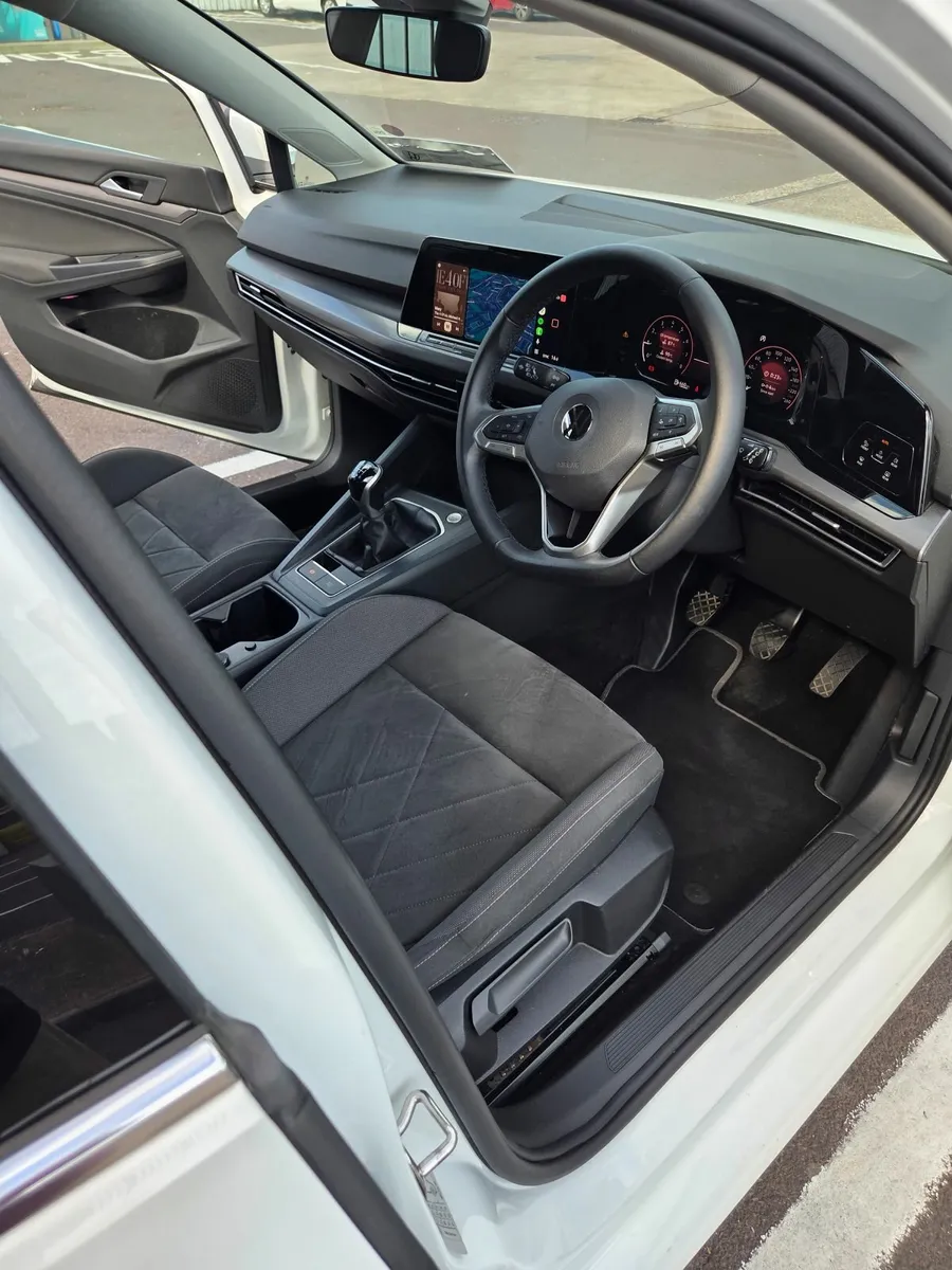 2020 Volkswagen Golf 1.5 petrol Style - Image 4