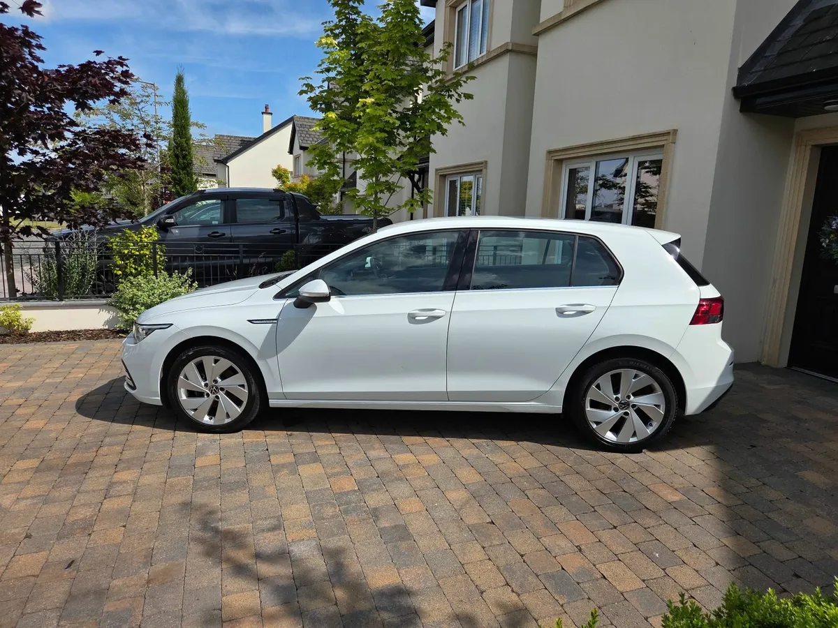 2020 Volkswagen Golf 1.5 petrol Style - Image 3