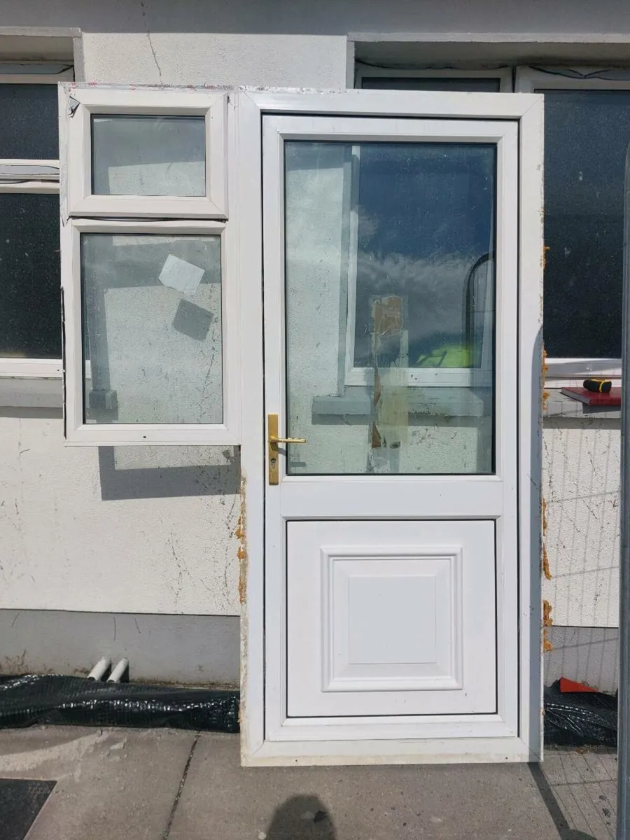 Door and window - Image 3