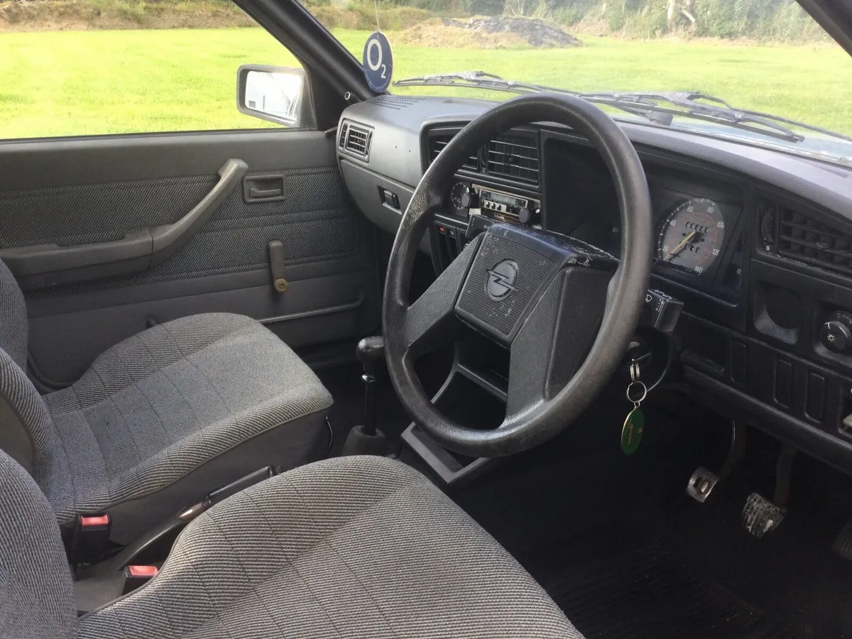 Opel Ascona 1985 - Image 2