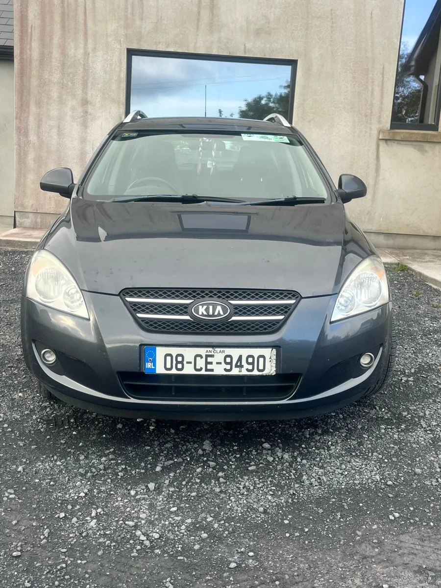 Kia Ceed Estate - Image 1