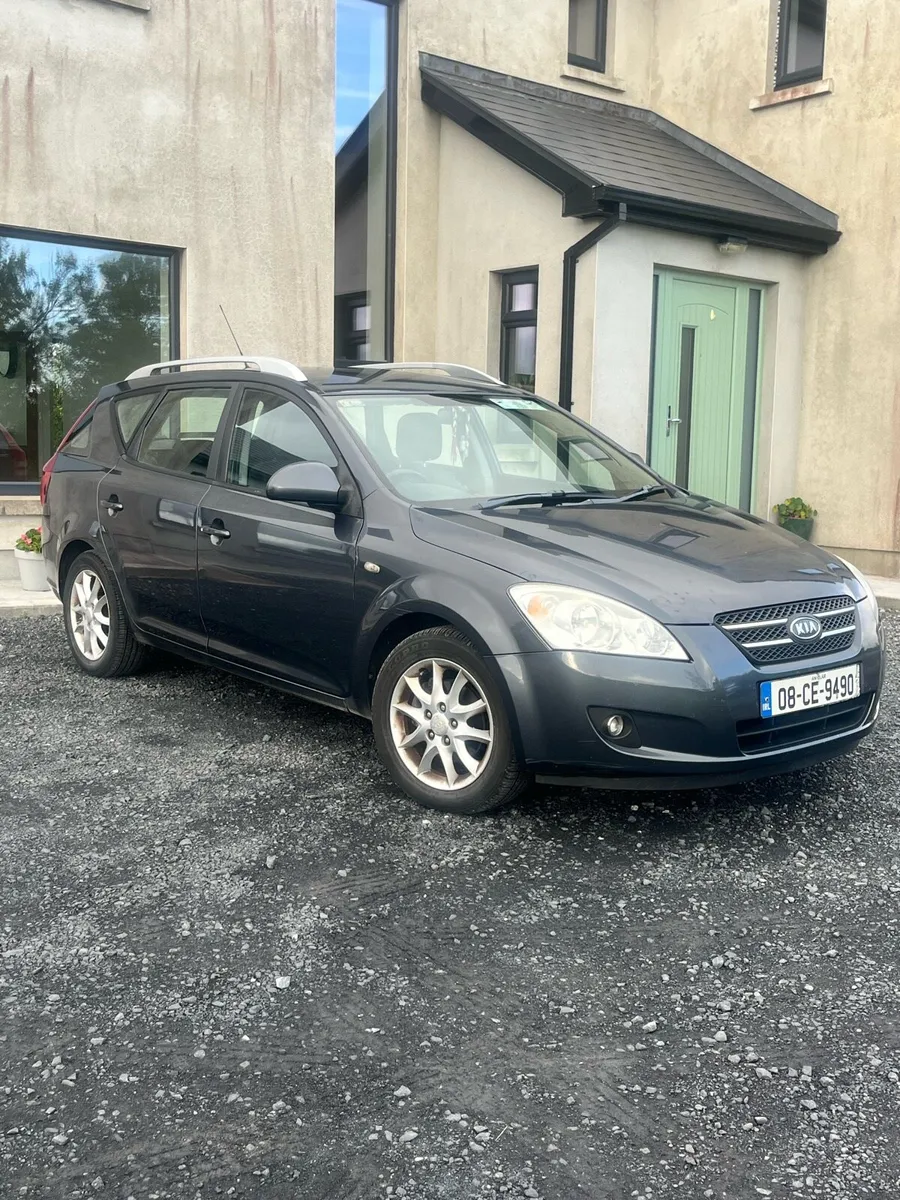 Kia Ceed Estate - Image 2