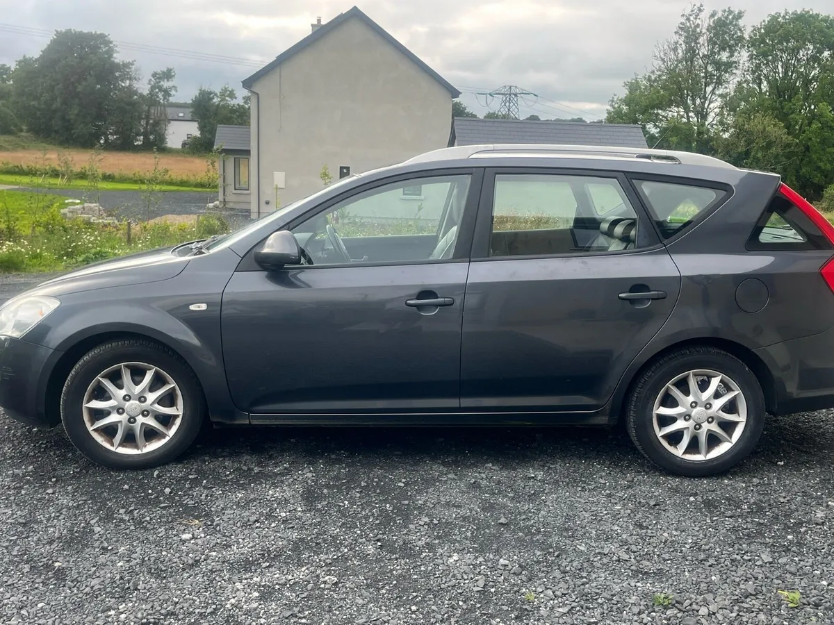 Kia Ceed Estate - Image 4