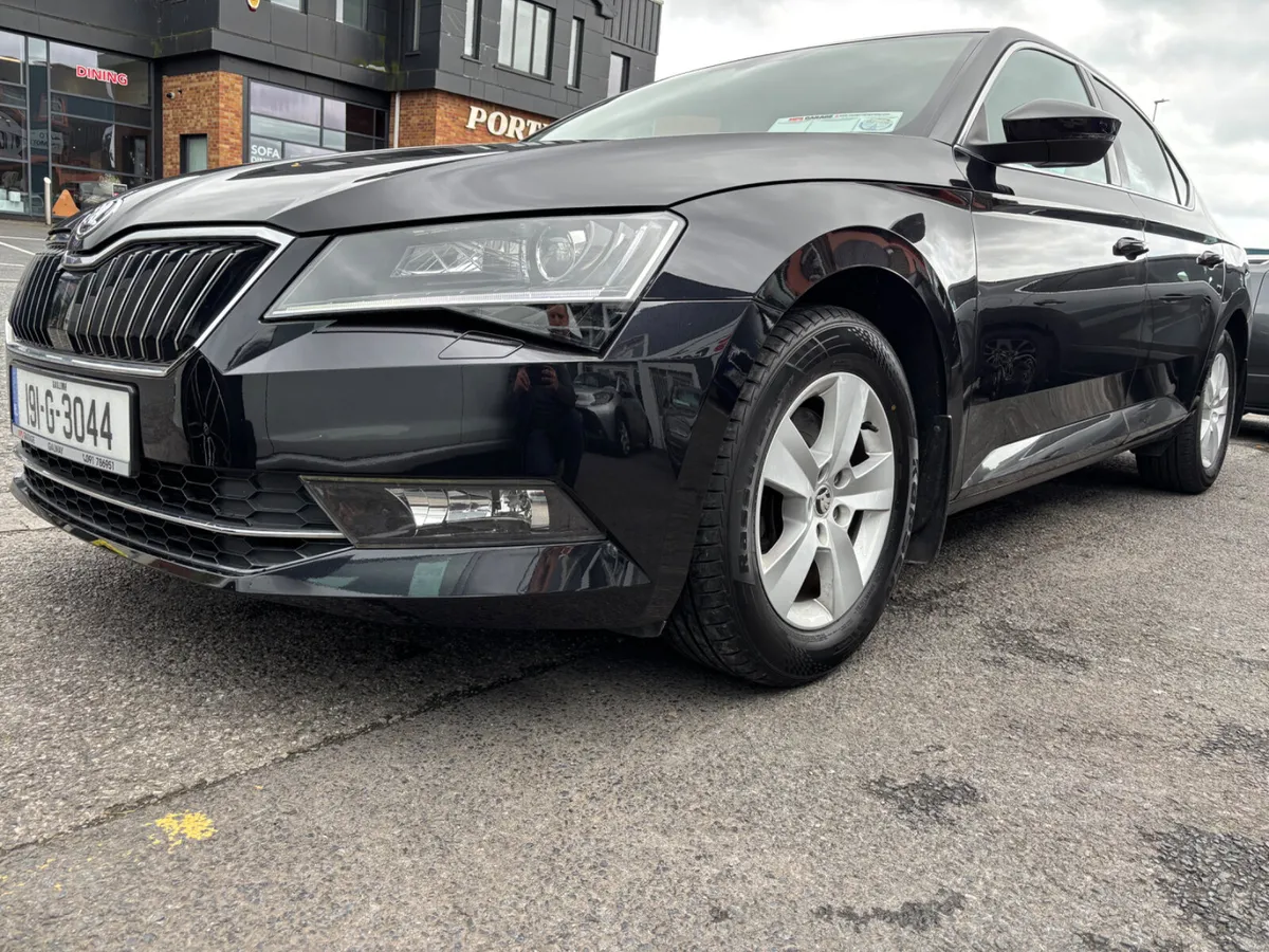 2019 Skoda Superb 2.0 TDI 150 BHP Ambition - Image 2
