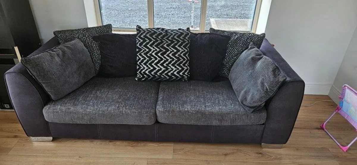 4 Seater Couch - Image 3
