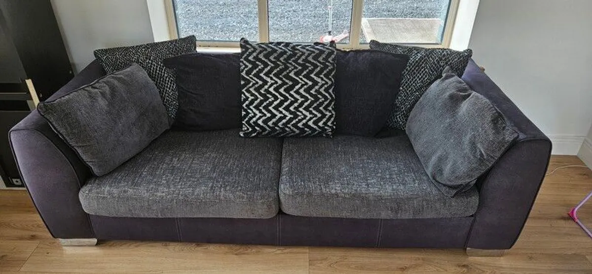 4 Seater Couch - Image 4