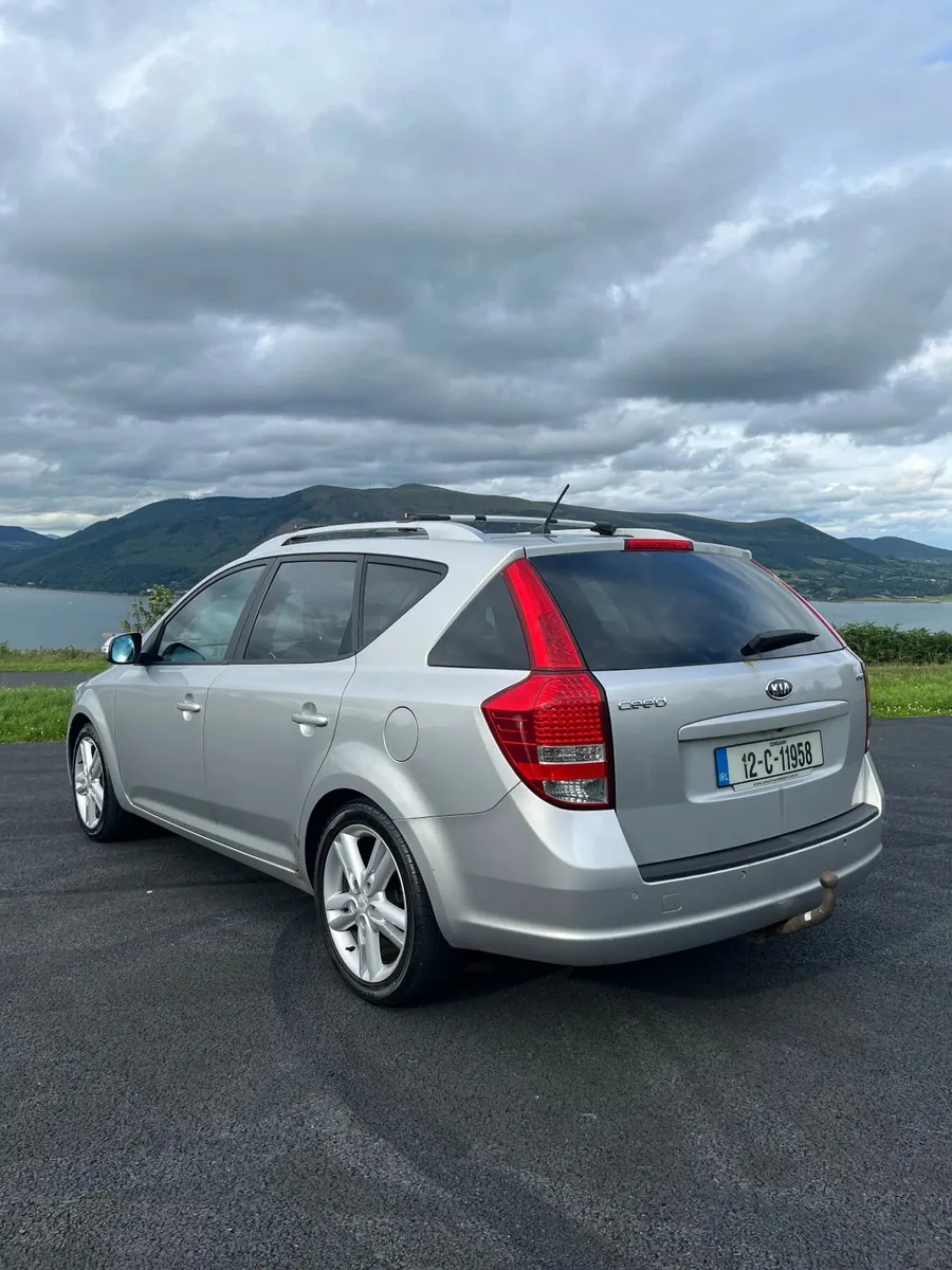 Kia Ceed 2012 - Image 2