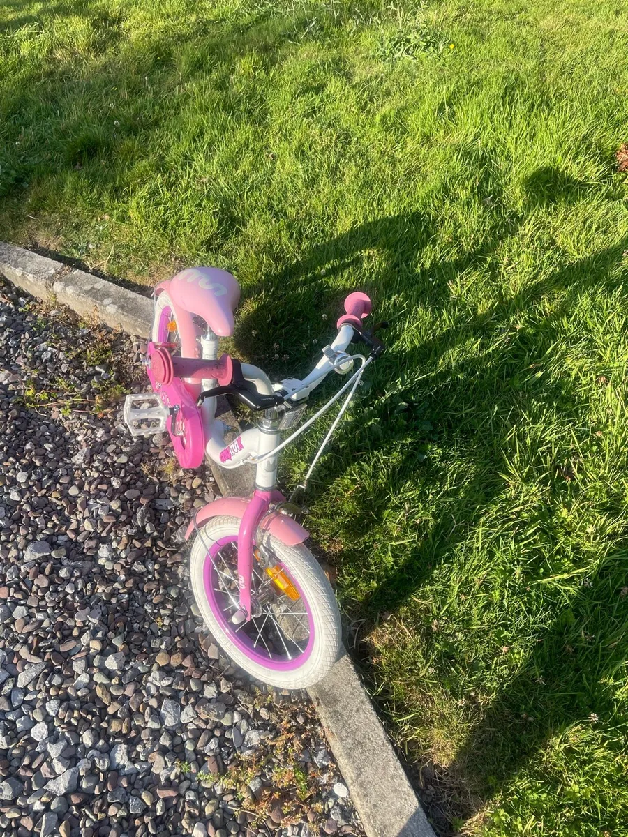 Girls bike - Image 3
