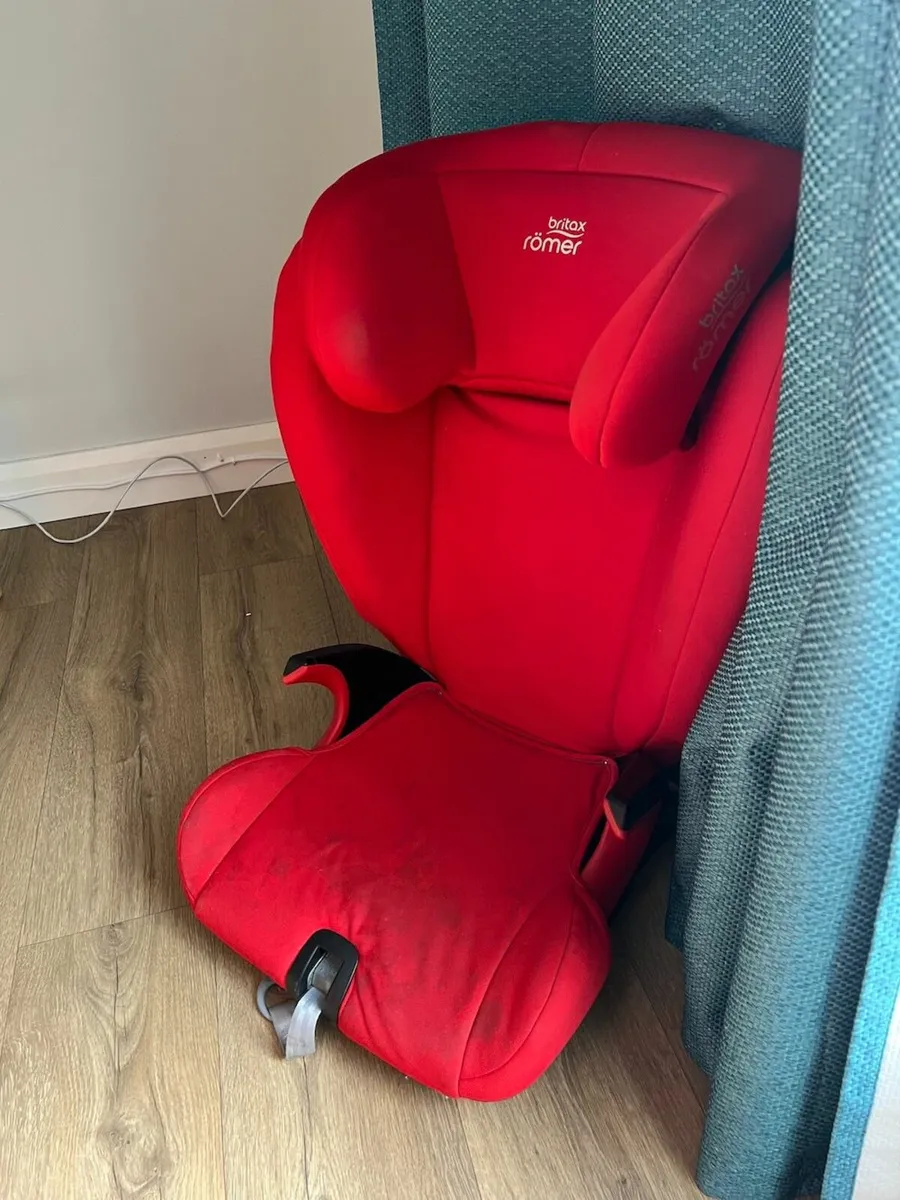 Car seat - Image 1