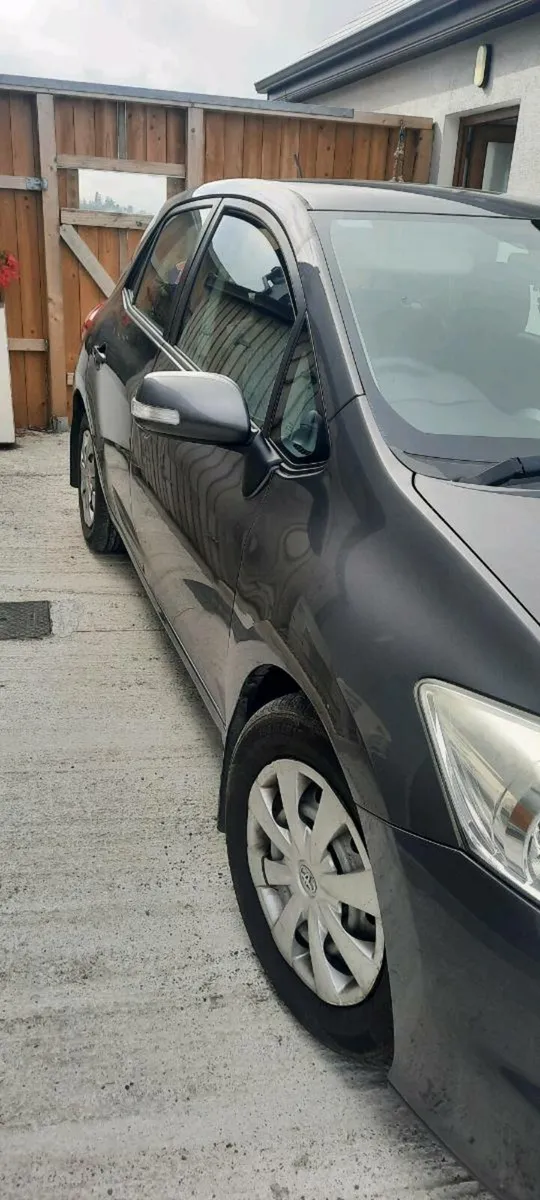 Toyota Auris - Image 2