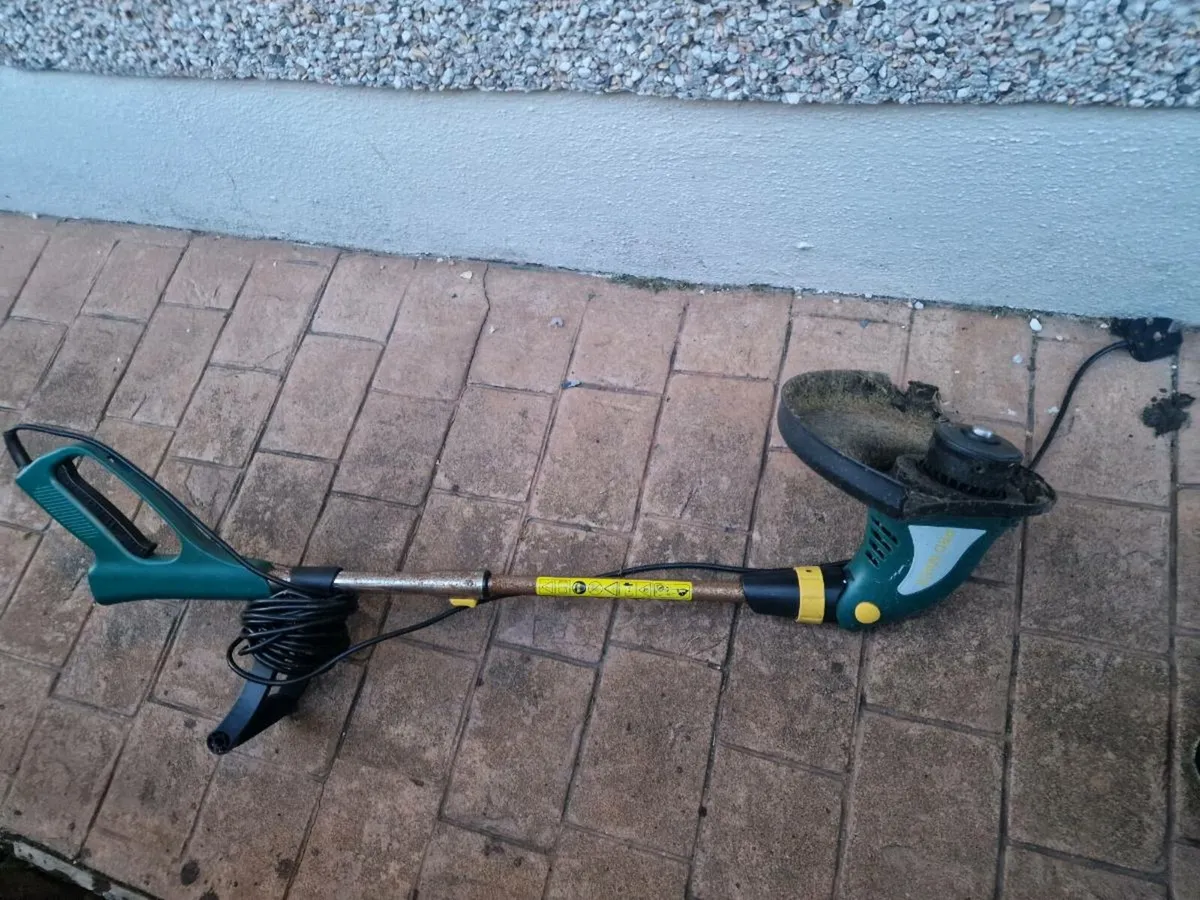 Grass strimmers - Image 1