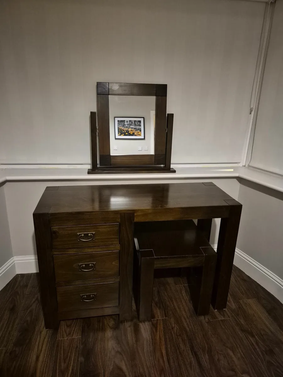 Bedside lockers and dressing table set - Image 4