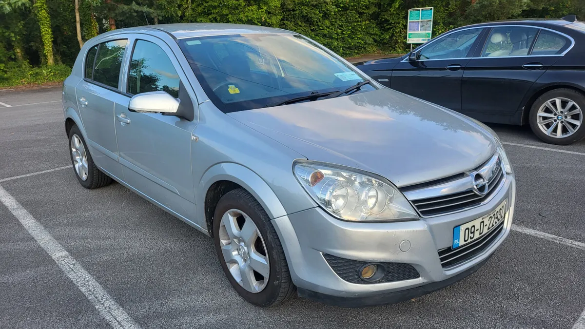 Opel Astra 2009 1.4 petrol - Image 3