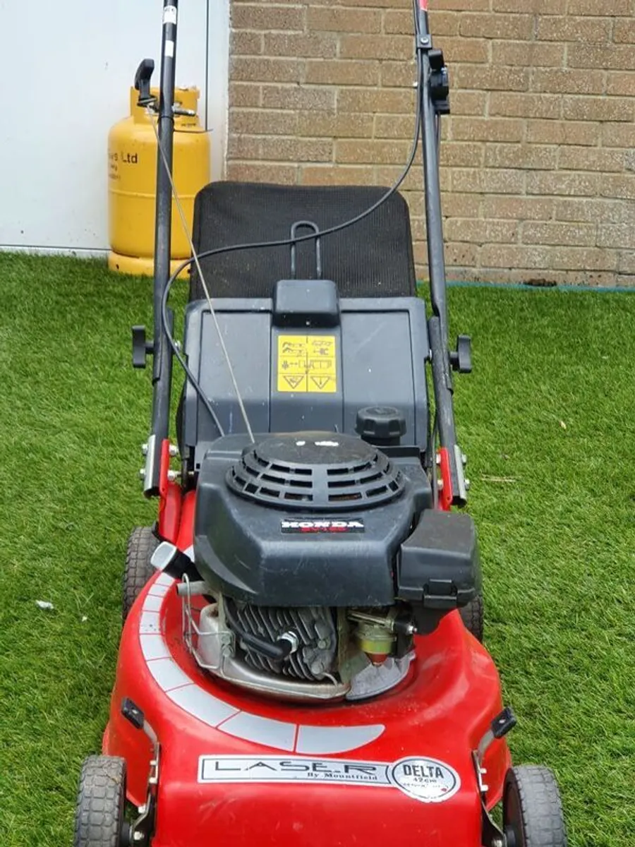 lawn mower - Image 1
