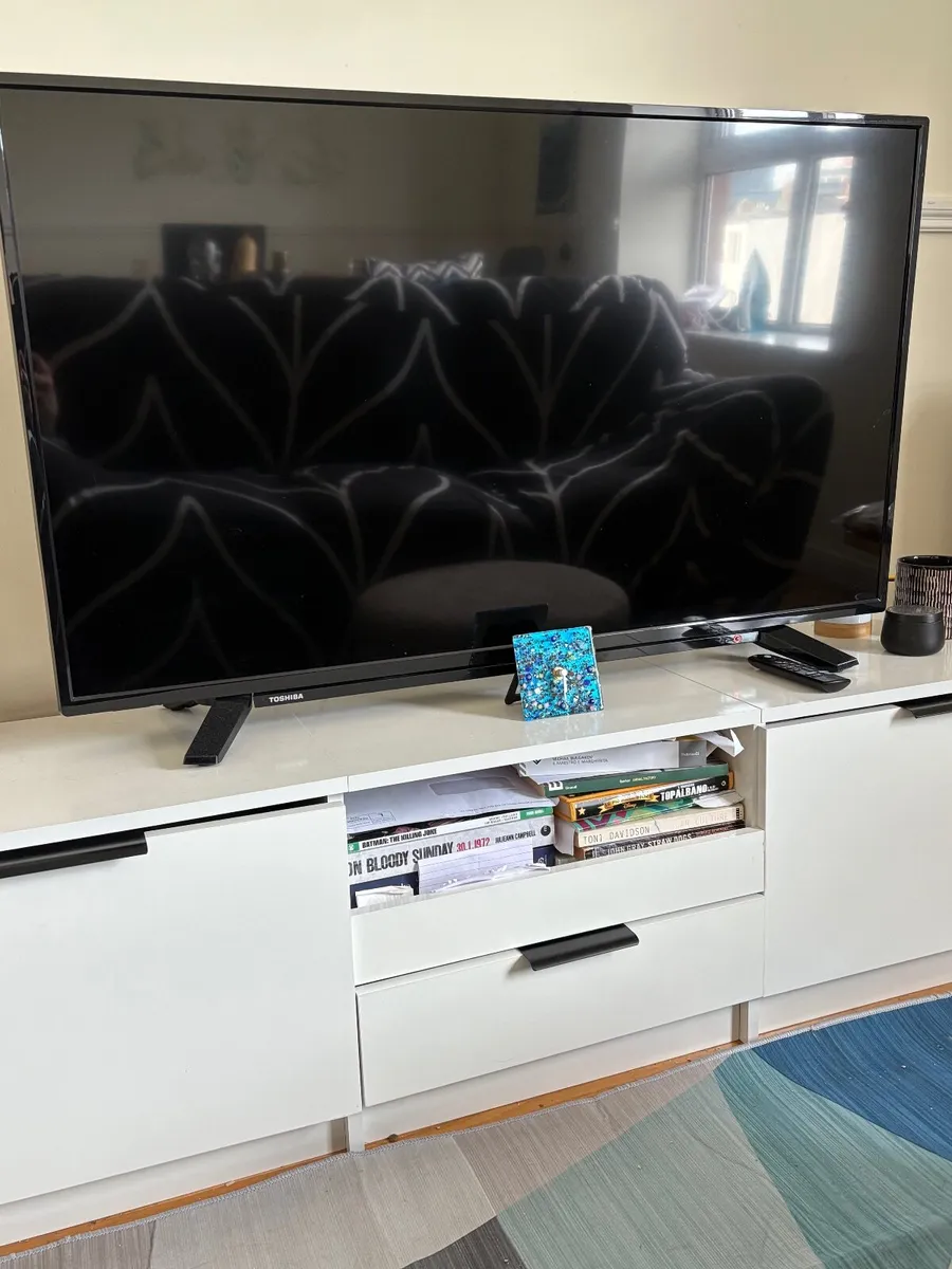 Toshiba 43UL2163DBC 43-Inch Ultra HD 4K Smart TV - Image 1