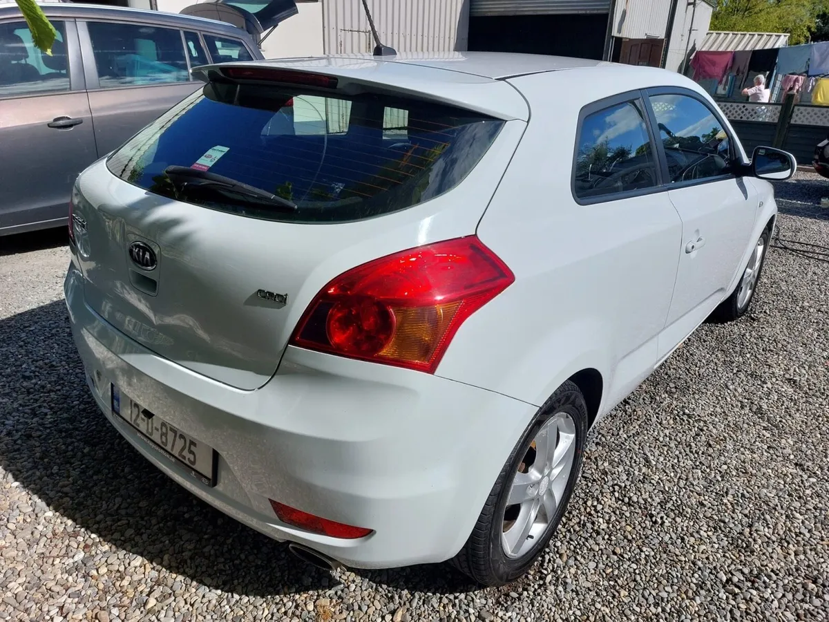 2012 Kia Ceed - Image 2