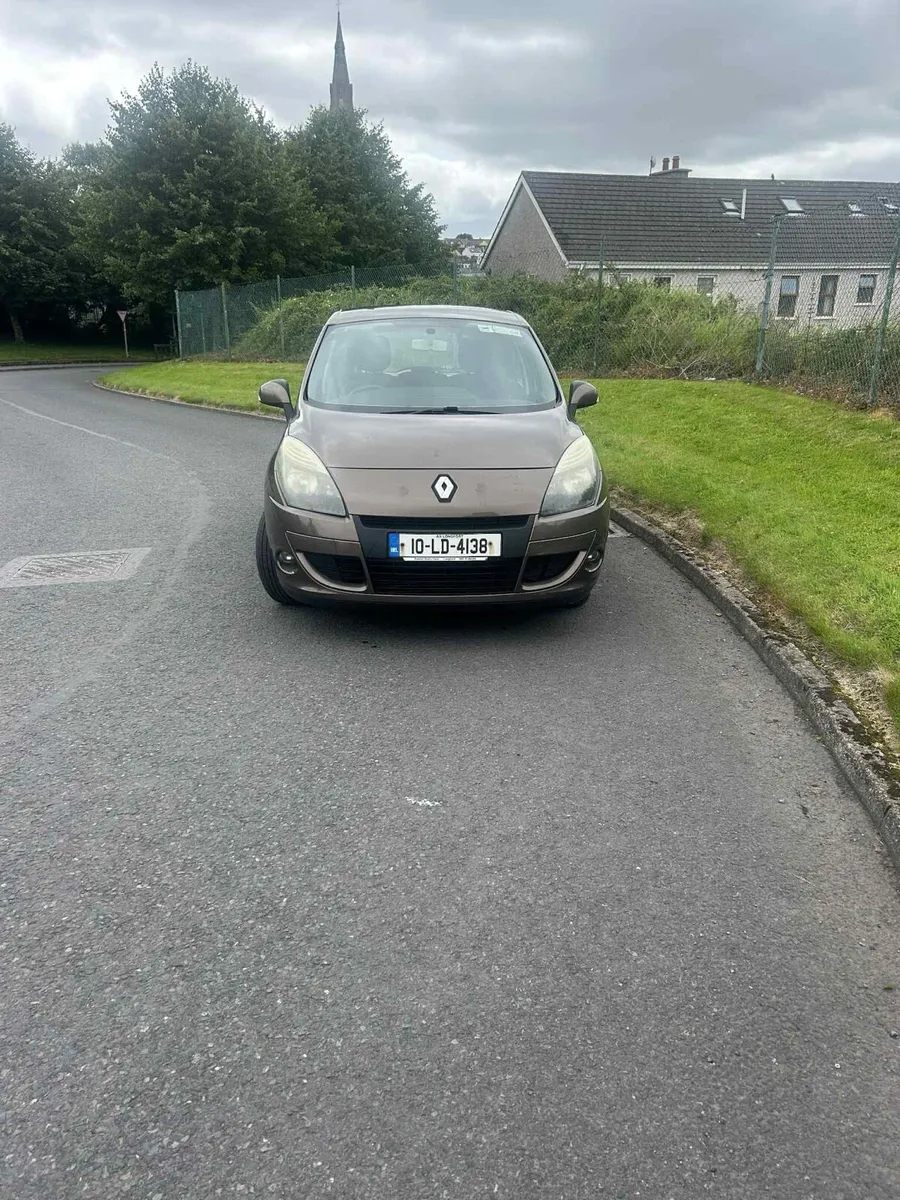 2010 Renault Scenic 1.5 Diesel - Image 3