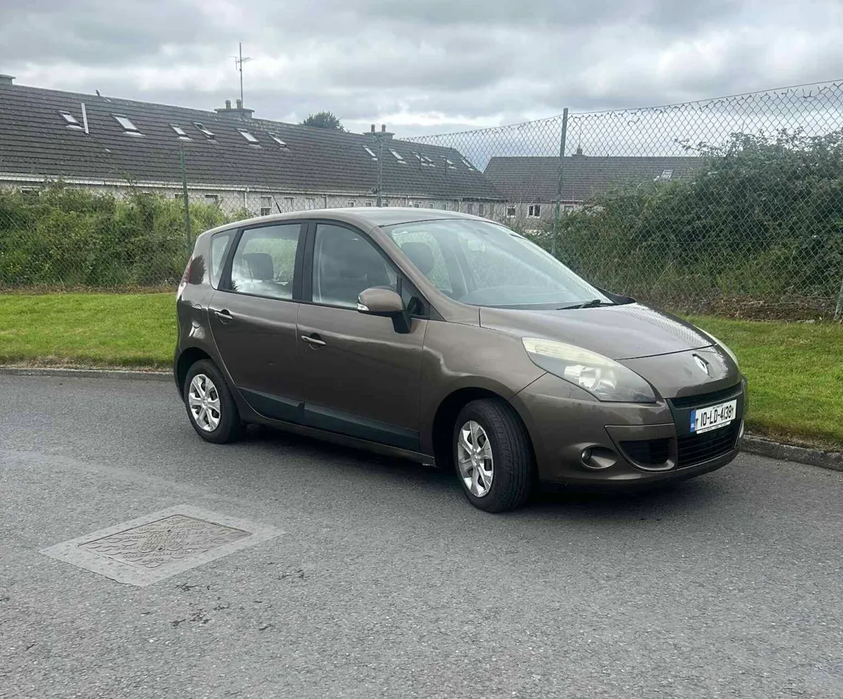 2010 Renault Scenic 1.5 Diesel - Image 1