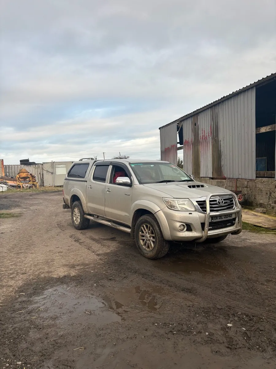 2013 toyota hilux invincible - Image 1
