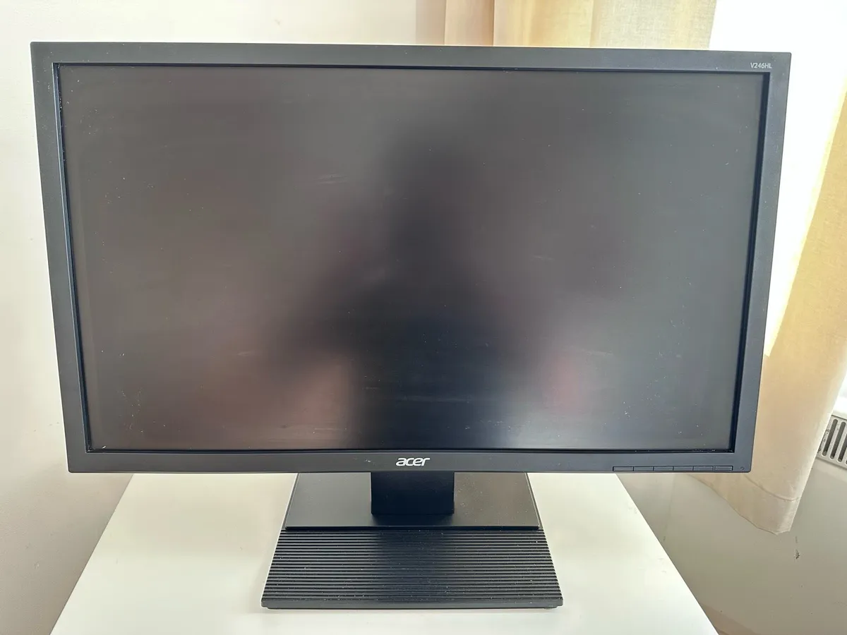 Acer V246HL 24” LED Monitor – Full HD - Image 1