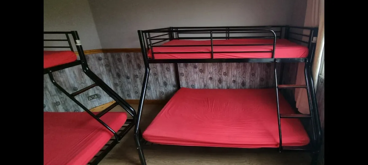 Bunk beds - Image 1