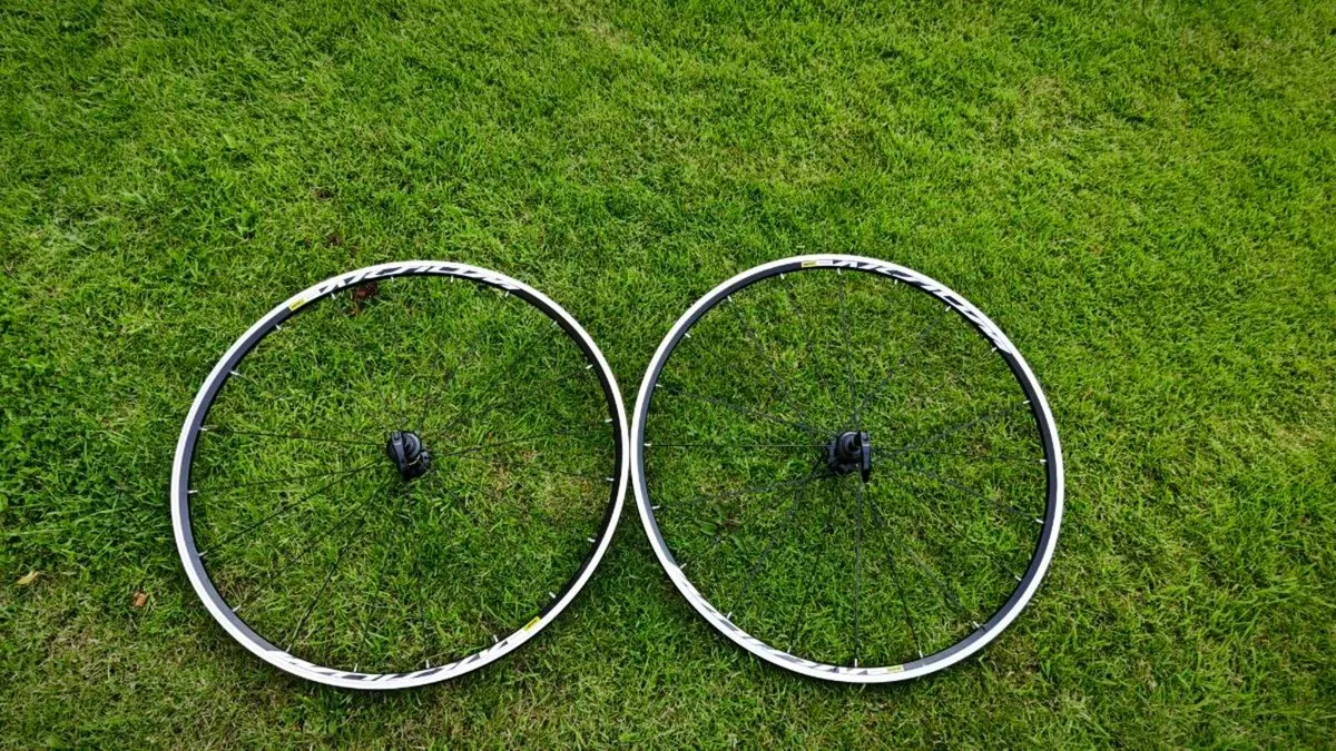 MAVIC AKSIUM 11-speed 2025 - Image 3
