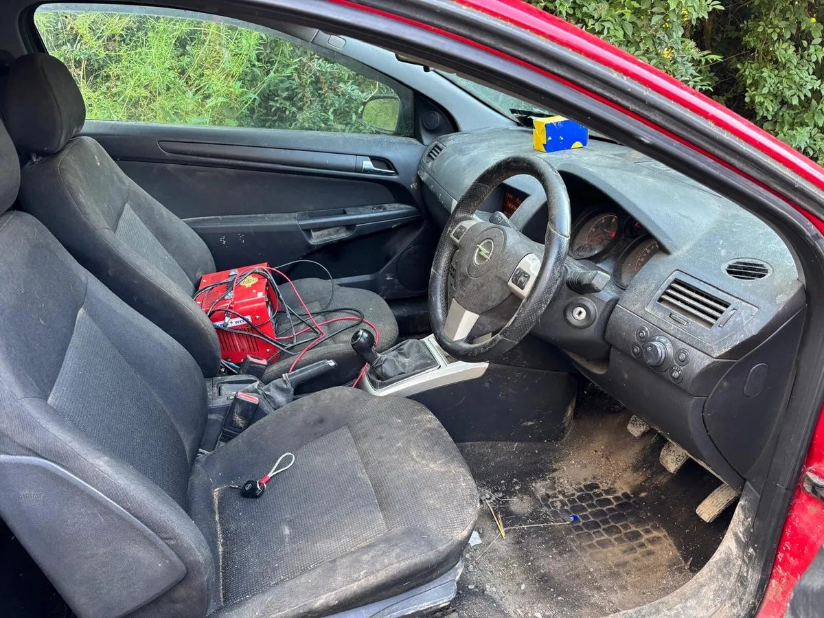 Opel Astra 2008 - Image 2
