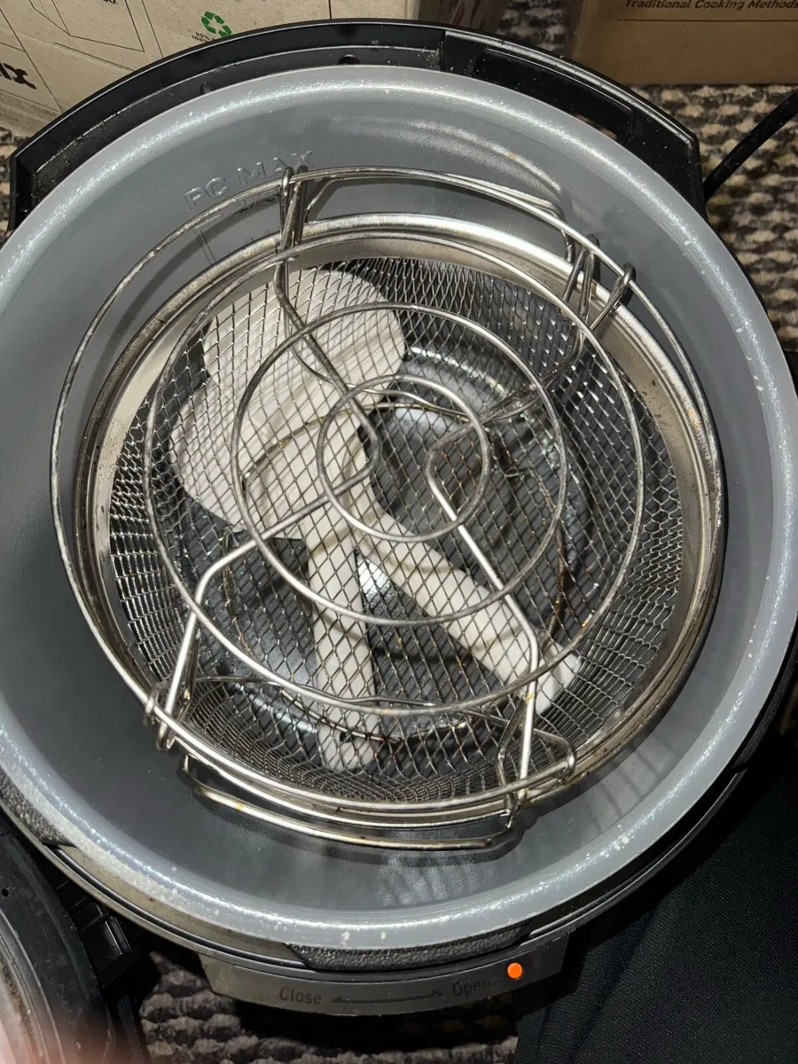 Electric pressure cooker - Image 4