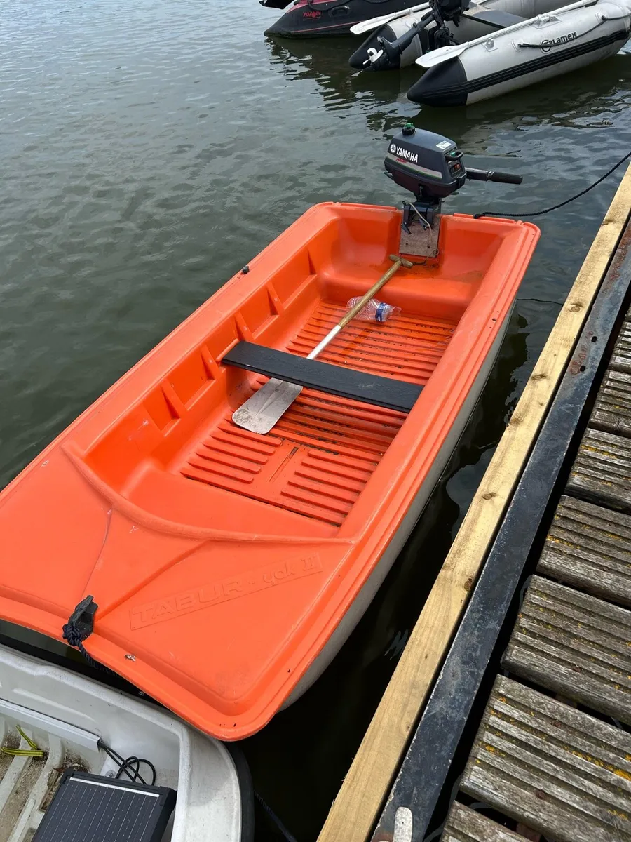 8 ft punt plastic 2hp Honda - Image 3