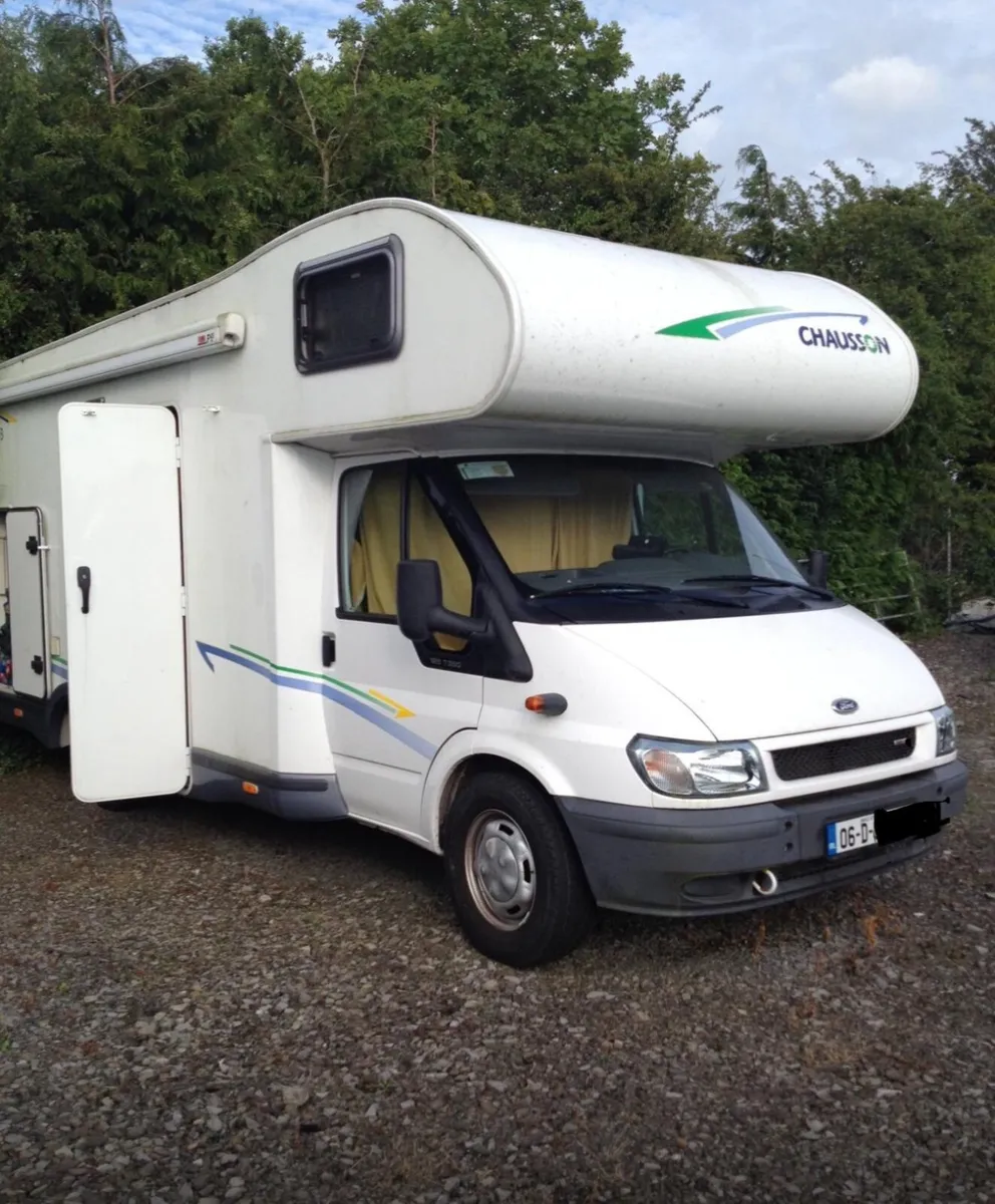 MOTORHOME 6 BERTH  FORD TRANSIT  CHAUSSON - Image 2