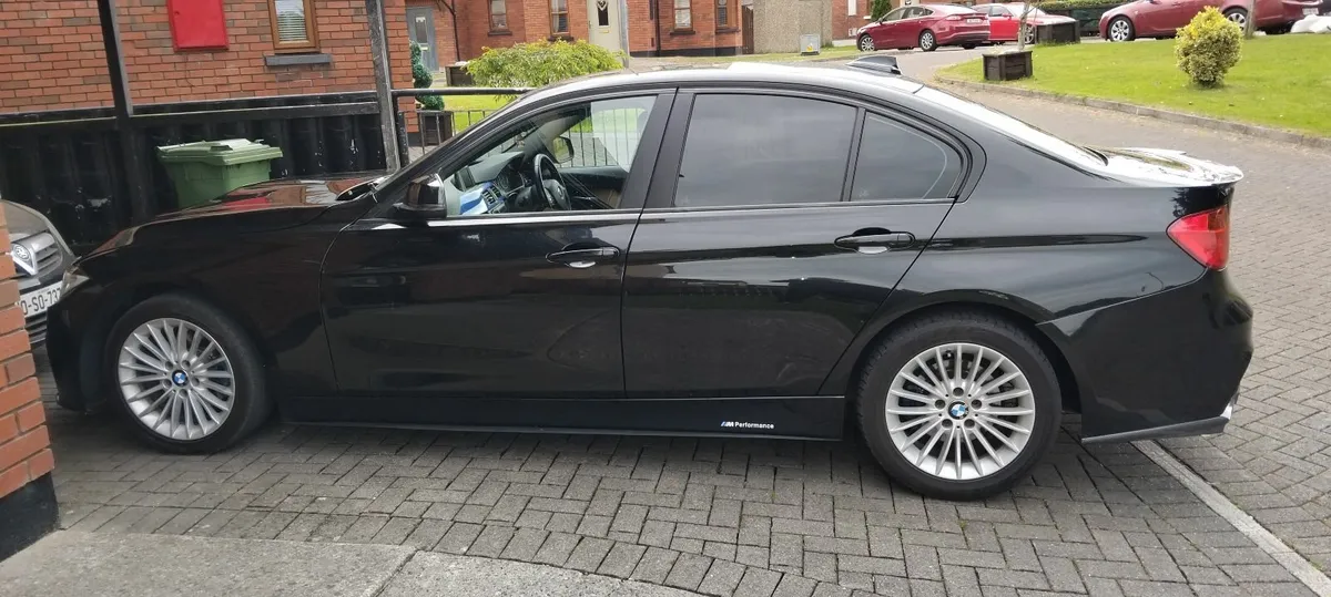 BMW 3-Series 2013 - Image 3