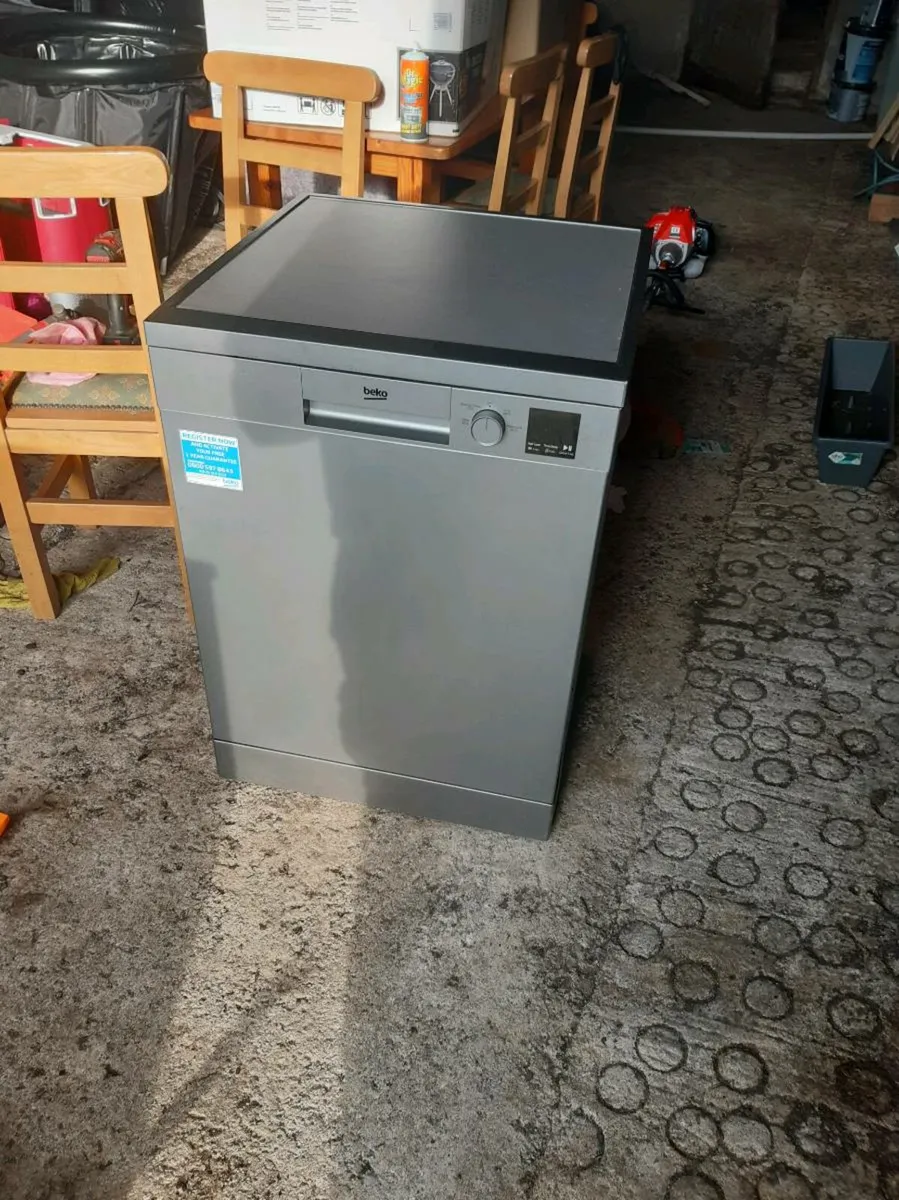 Dishwasher - Image 1