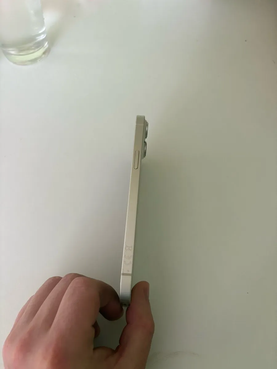 iPhone 14 Plus - Image 2