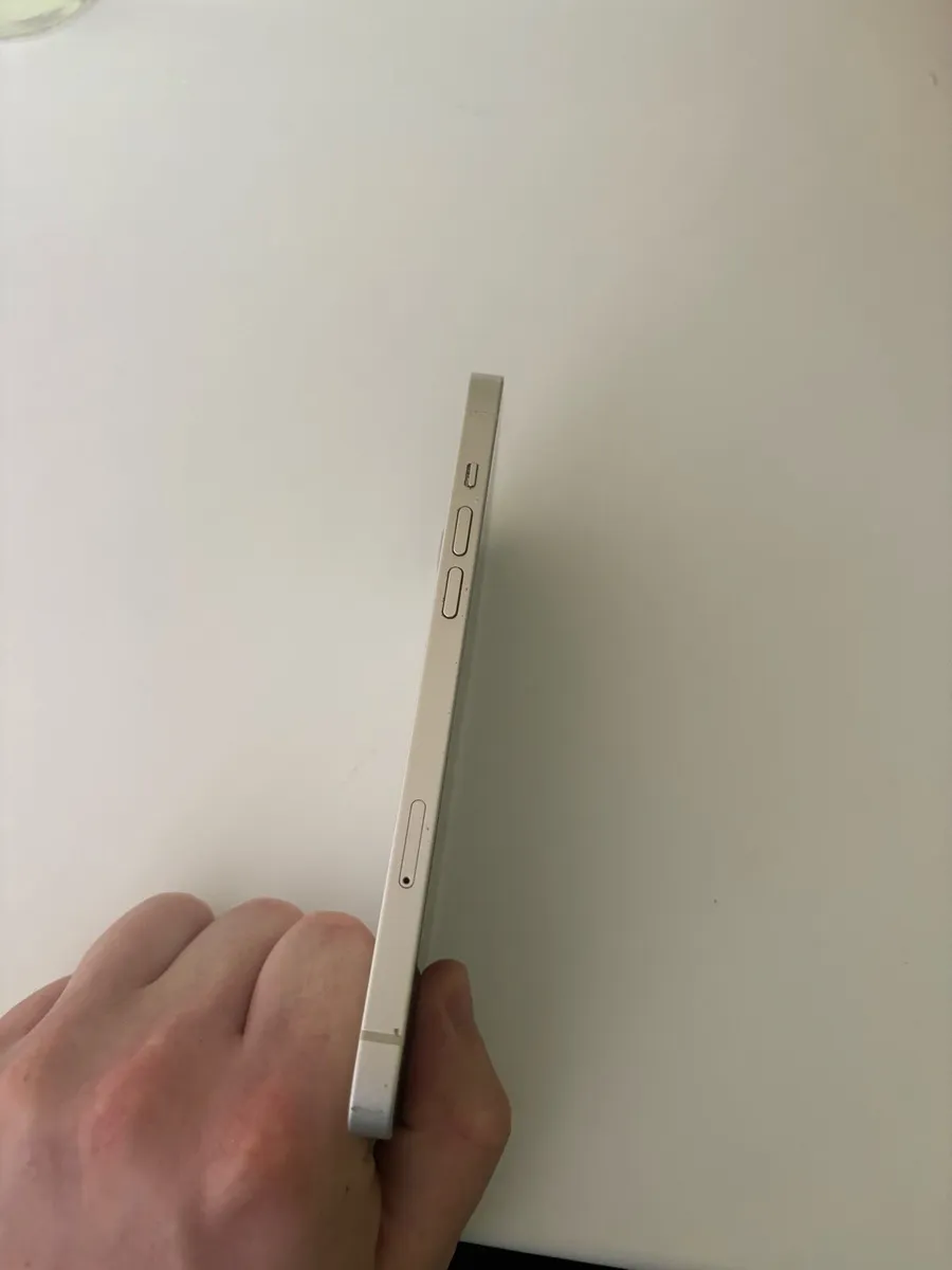 iPhone 14 Plus - Image 4
