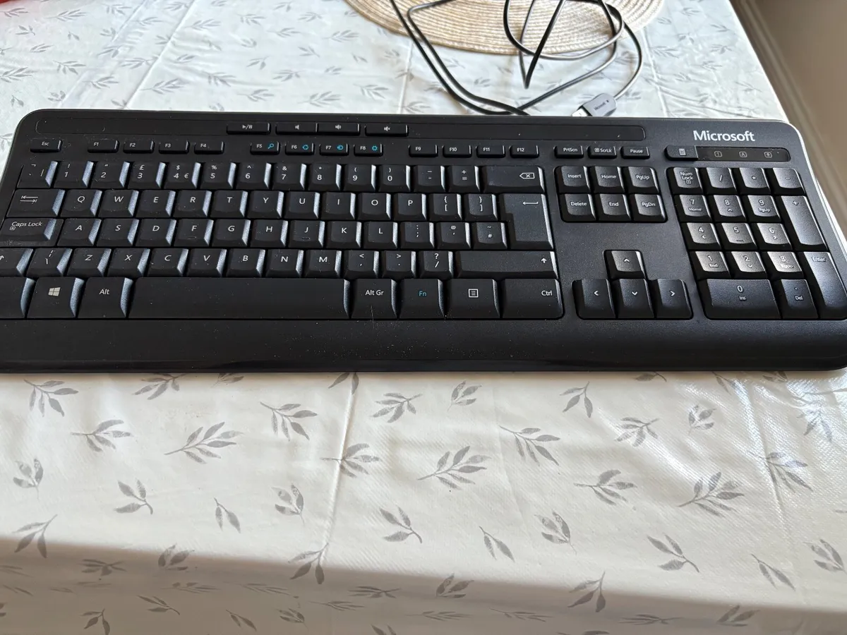 Microsoft Wired Keyboard 600 - Image 1