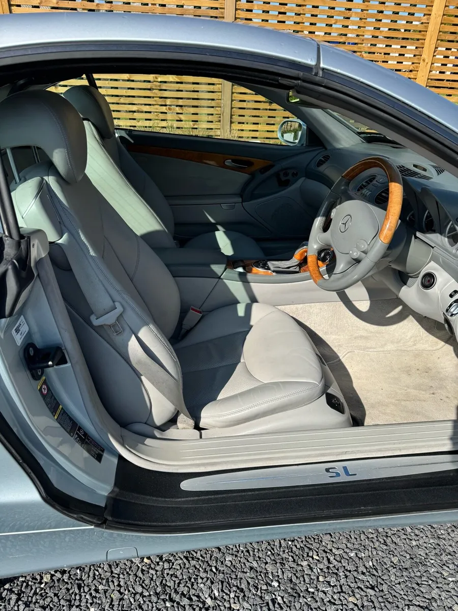 2002 Mercedes SL500 V8 - Image 4