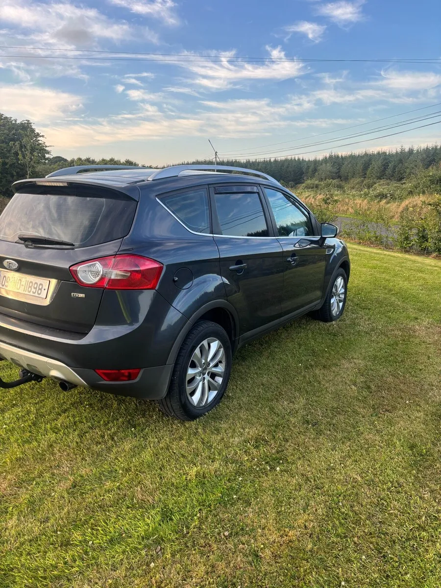 Ford kuga  AWD - Image 2