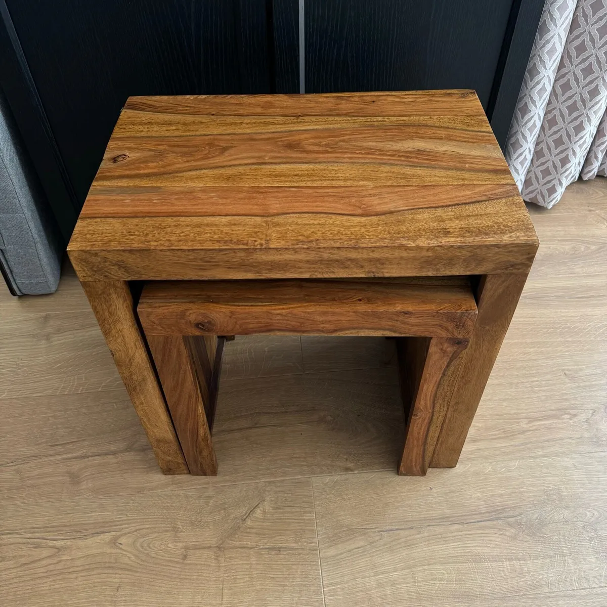 Nest of two tables - Image 2